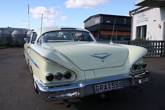 Chevrolet Impala 5 of 24