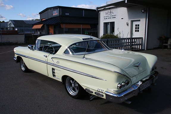 Chevrolet Impala 3 of 24