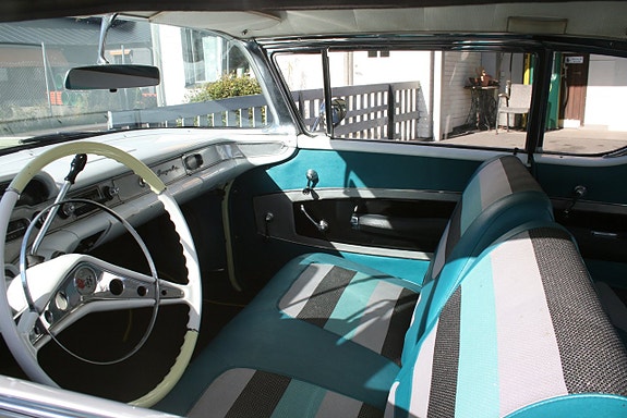 Chevrolet Impala 16 of 24