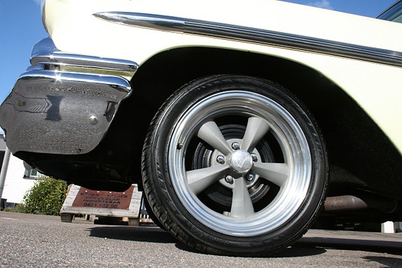 Chevrolet Impala 22 of 24