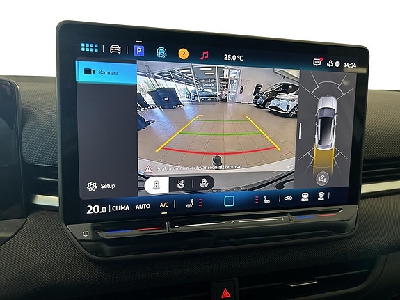Volkswagen T-Roc 14 of 15