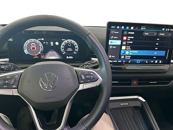 Volkswagen T-Roc 8 of 15