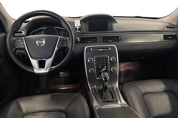 Volvo XC70 10 of 22