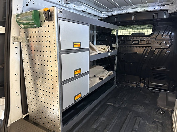 Ford Transit Connect 15 of 23