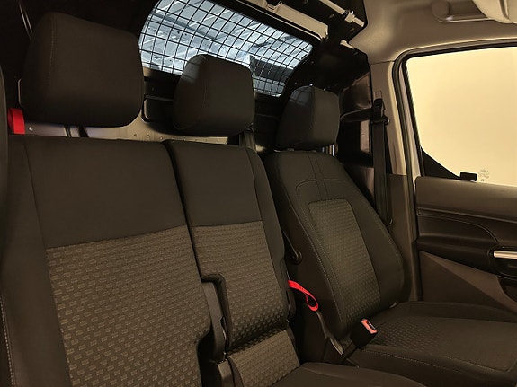 Ford Transit Connect 10 of 23
