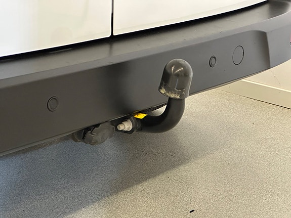 Ford Transit Connect 13 of 23