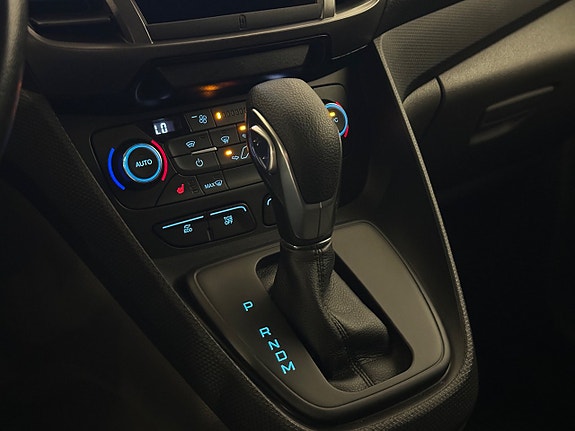 Ford Transit Connect 22 of 23