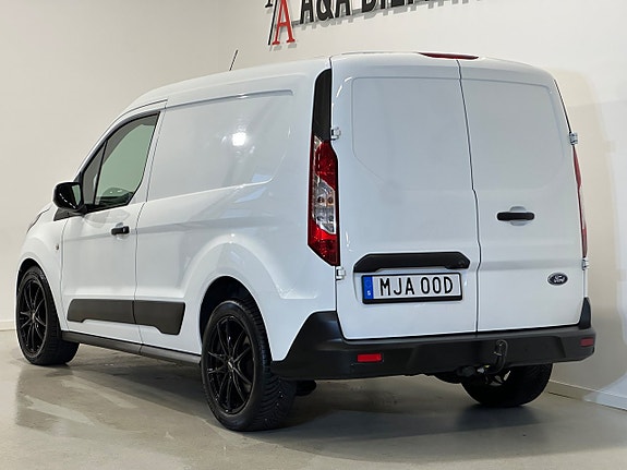 Ford Transit Connect 11 of 23