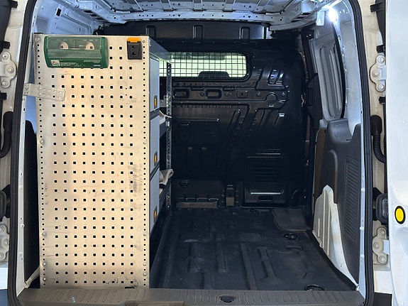 Ford Transit Connect 14 of 23