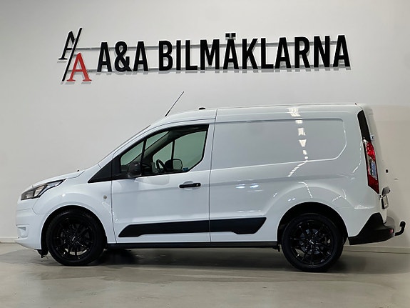 Ford Transit Connect 16 of 23