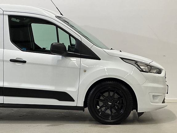 Ford Transit Connect 5 of 23