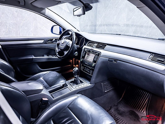 Skoda Superb 14 of 29