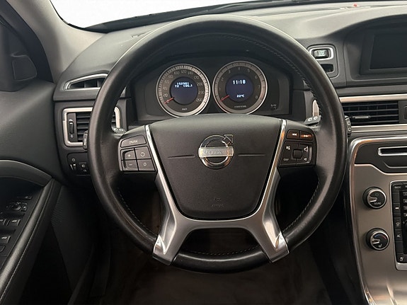 Volvo V70 14 of 30