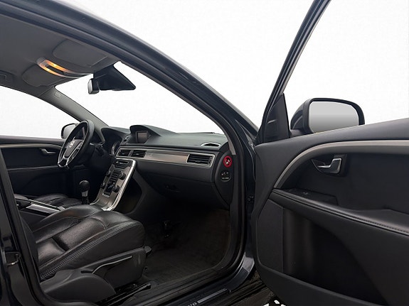 Volvo V70 16 of 30