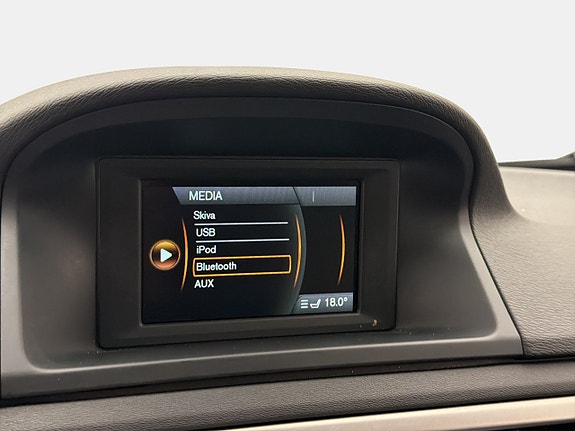 Volvo V70 22 of 30