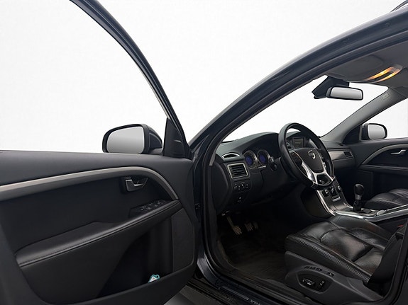 Volvo V70 11 of 30
