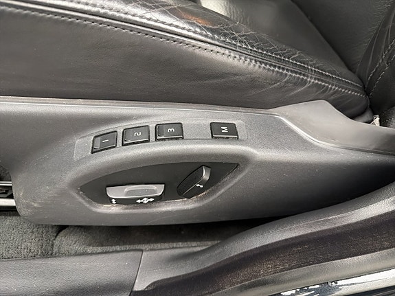 Volvo V70 18 of 30