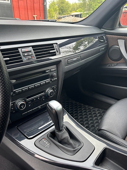 BMW 320d 6 of 8