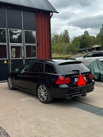 BMW 320d 4 of 8