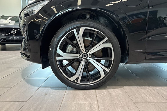 Volvo XC60 17 of 30