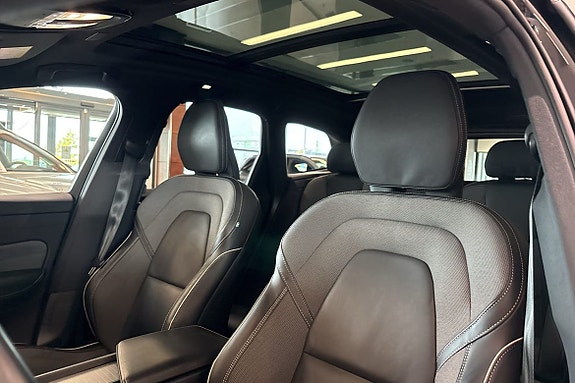 Volvo XC60 18 of 30