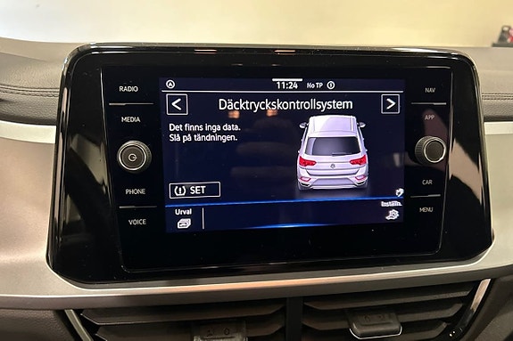 Volkswagen T-Roc 11 of 15