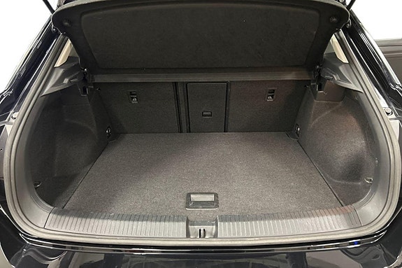 Volkswagen T-Roc 9 of 15