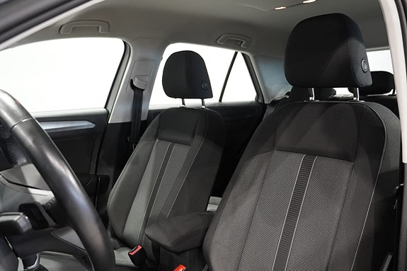 Volkswagen T-Roc 14 of 18