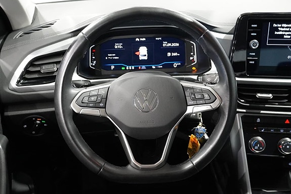 Volkswagen T-Roc 12 of 18