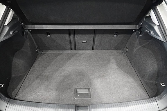 Volkswagen T-Roc 7 of 18