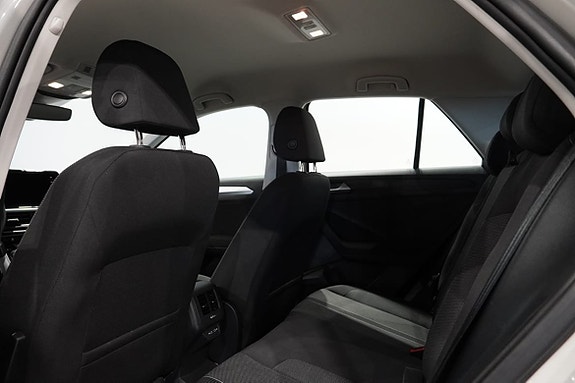 Volkswagen T-Roc 9 of 18