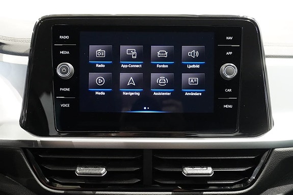 Volkswagen T-Roc 15 of 18