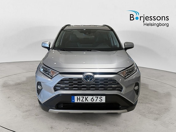 Toyota RAV4 5 of 15