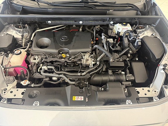 Toyota RAV4 16 of 16