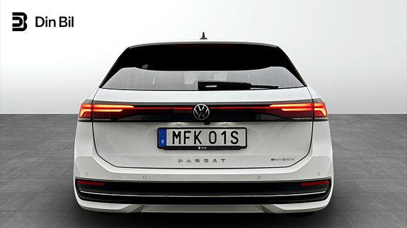 Volkswagen Passat 5 of 19