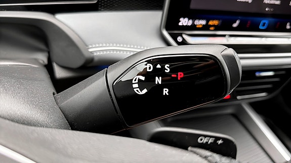 Volkswagen Passat 17 of 19