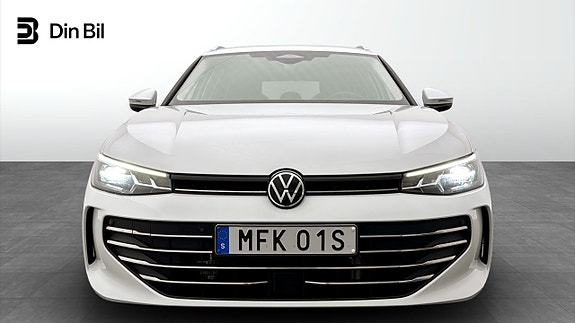 Volkswagen Passat 4 of 19