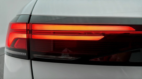 Volkswagen Passat 19 of 19