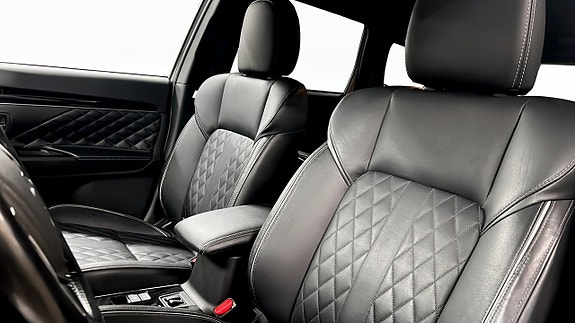 Mitsubishi Outlander 8 of 12