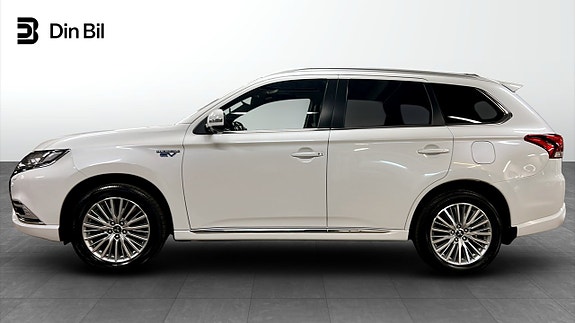 Mitsubishi Outlander 2 of 12
