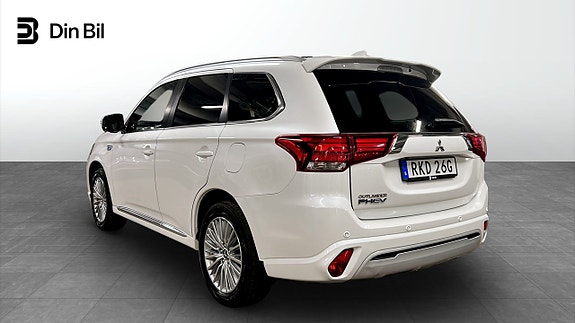 Mitsubishi Outlander 3 of 12