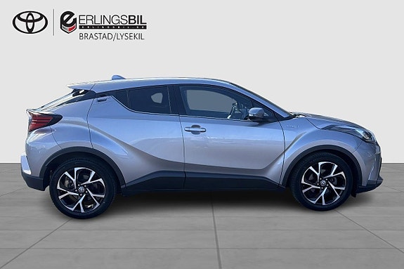 Toyota C-HR 12 of 12