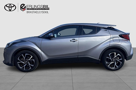 Toyota C-HR 3 of 12