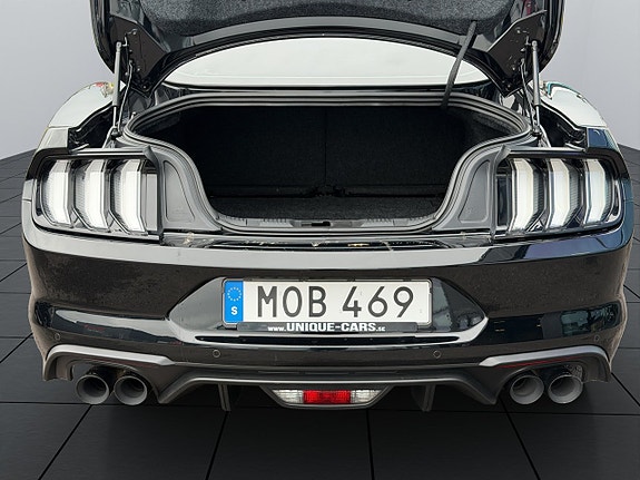 Ford Mustang 24 of 26