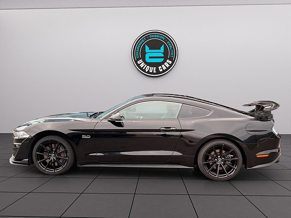 Ford Mustang 6 of 26