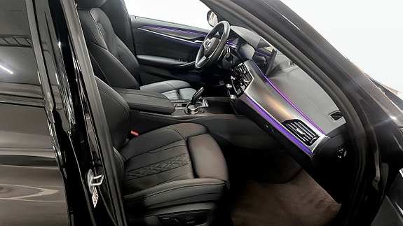 BMW 530d 3 of 13