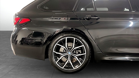 BMW 530d 9 of 13