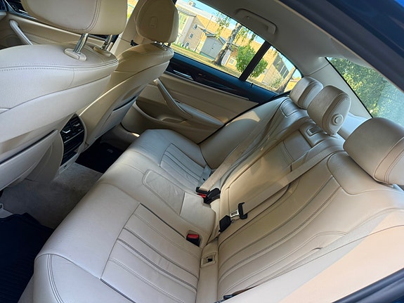 BMW 520d 5 of 7