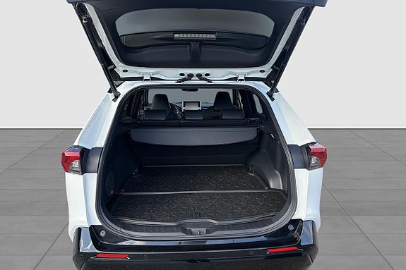 Toyota RAV4 Plug-in Hybrid 11 of 13