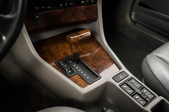 BMW 740i 21 of 29